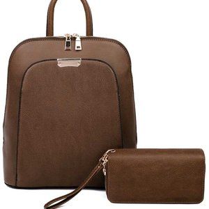 Backpack Beauty with wallet In Coffee